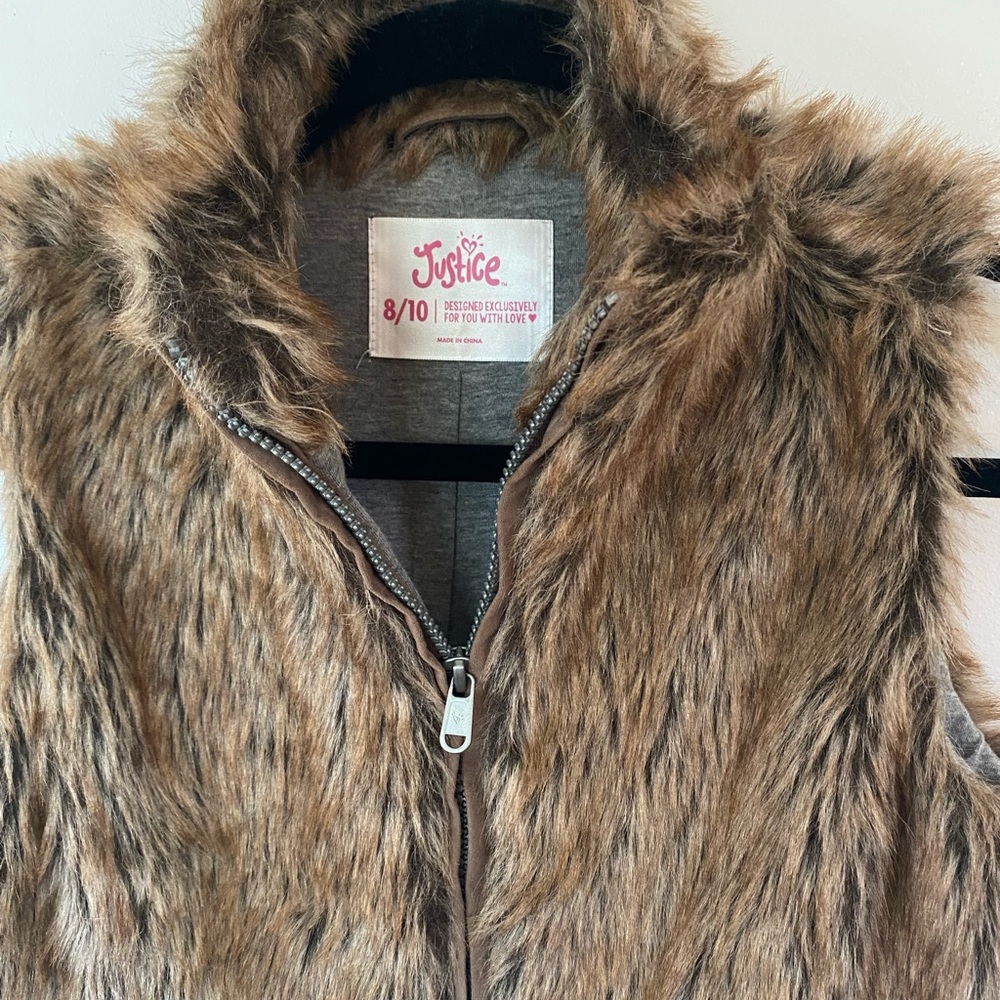 Girls brown faux fur vest. Size 8-10
